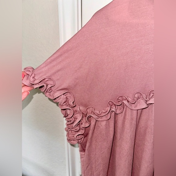 Oversized Ruffle Blouse - Picture 3 of 4